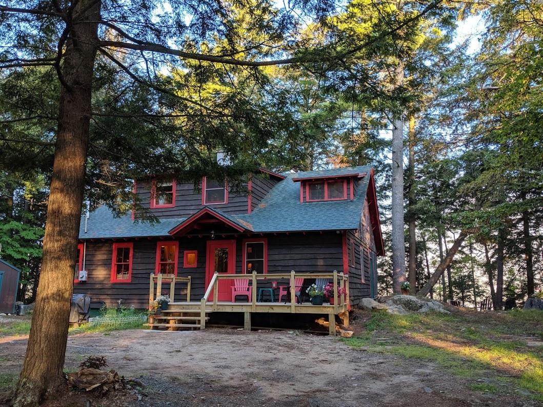 Pine Shadows - Adirondack Hideaway