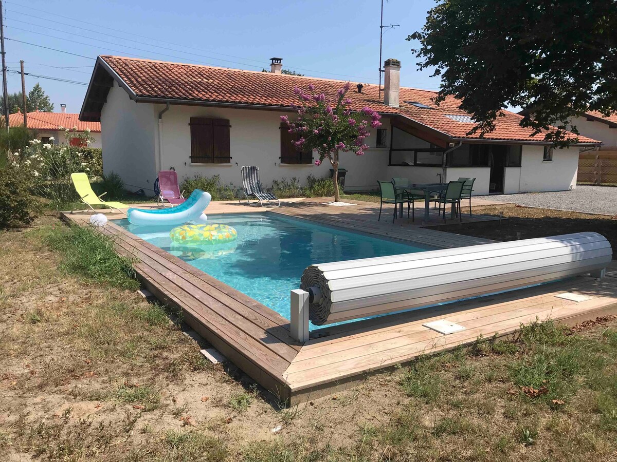 Maison classée avec piscine  à 10 min de la plage