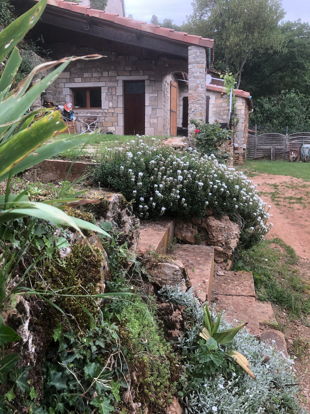 Petite maison de campagne "Gites des Verdiers"