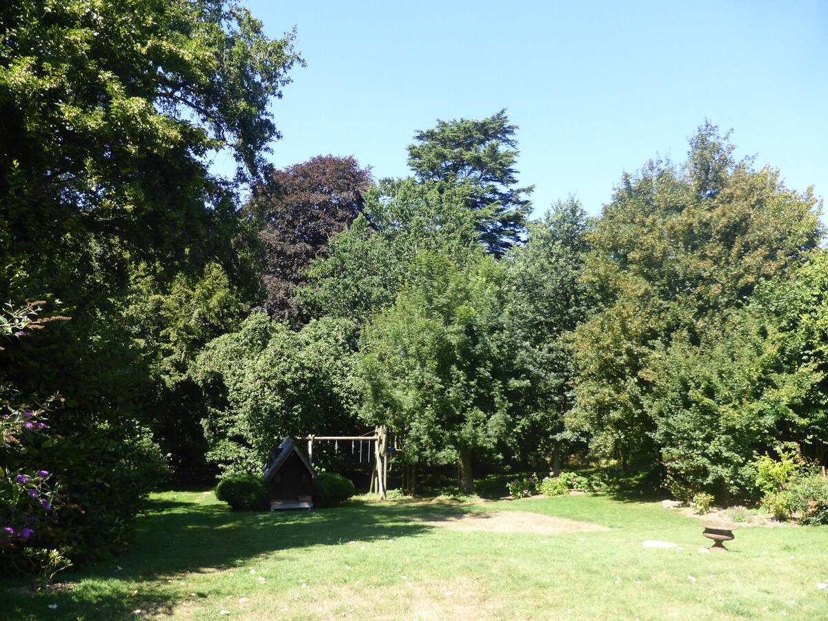 Chambre privée dans belle maison de campagne