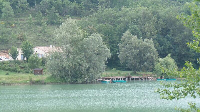 拉图纳里湖庄园（ Domaine du Lac de Latournerie ） 4座度假木屋