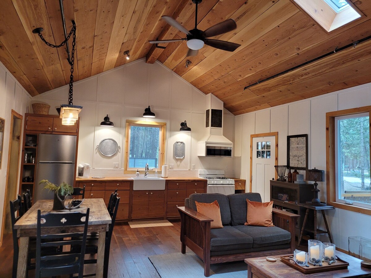 Mt. Lassen Getaway Cabin