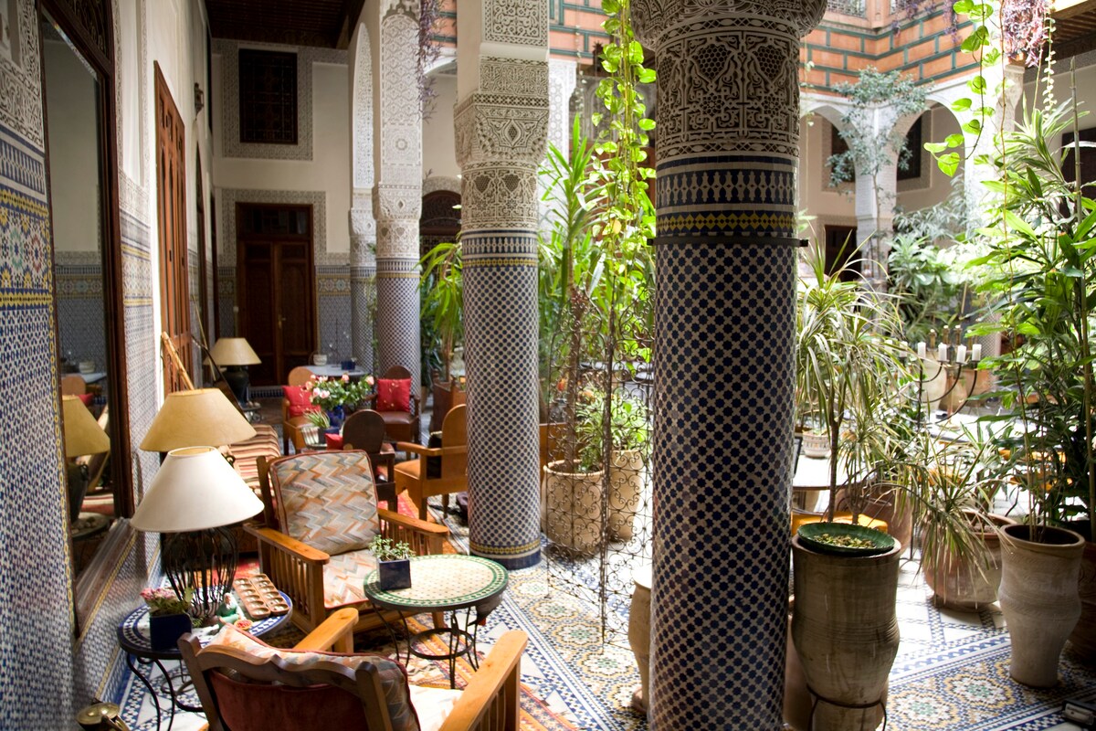 菲斯的传统摩洛哥传统摩洛哥传统庭院住宿