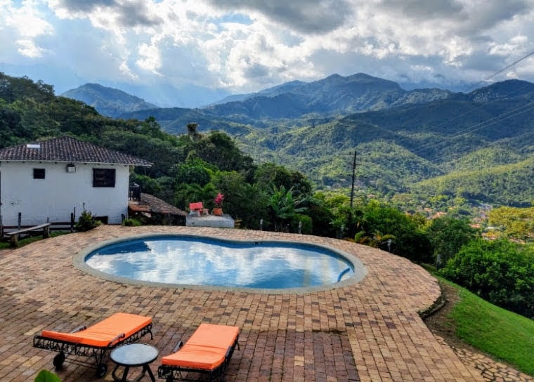 Cabaña The View, Pance Cali Colombia。