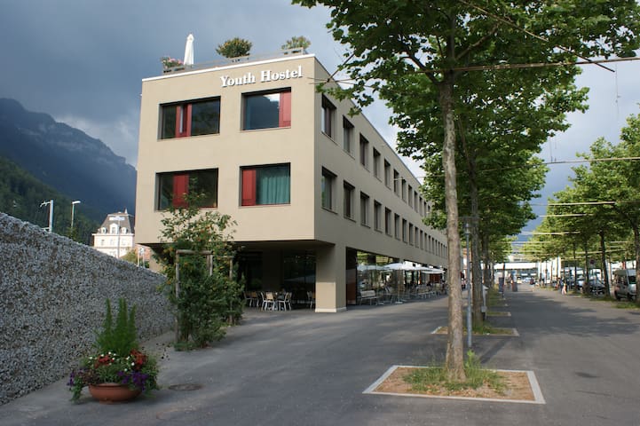 茵特拉肯(Interlaken)的民宿