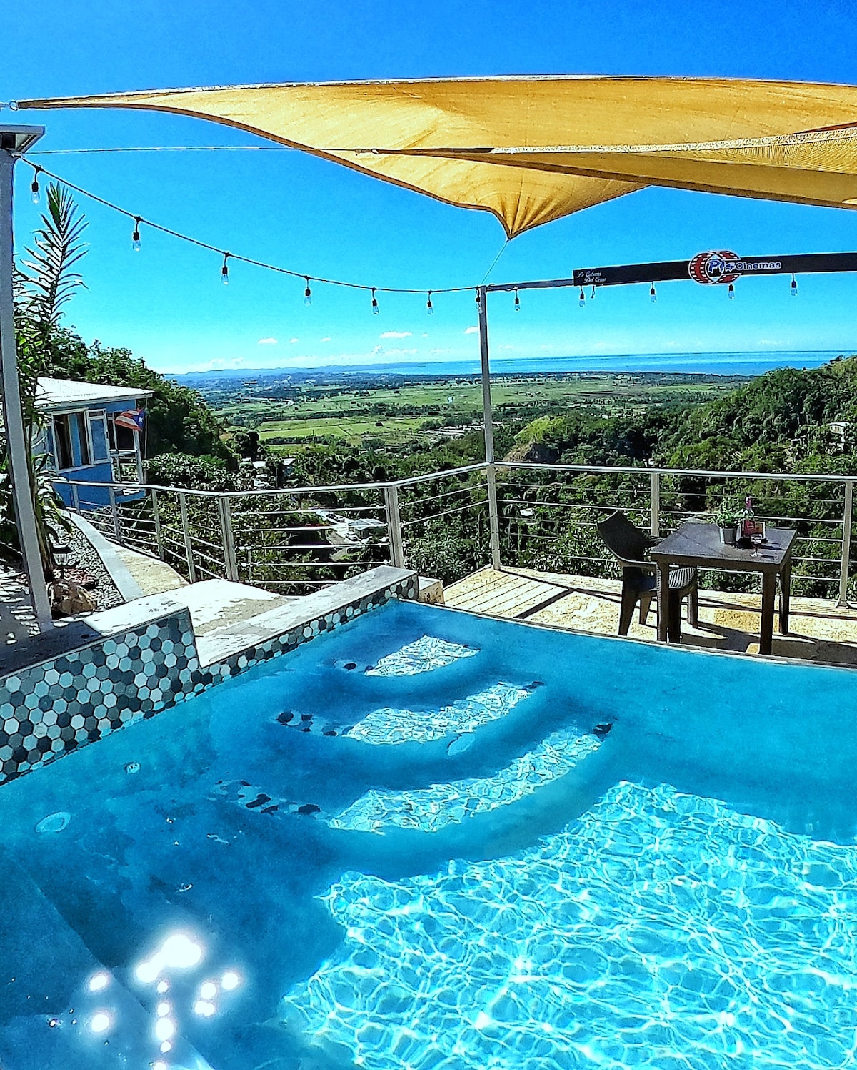 La Cabaña del Cerro. 
Piscina con Calentador