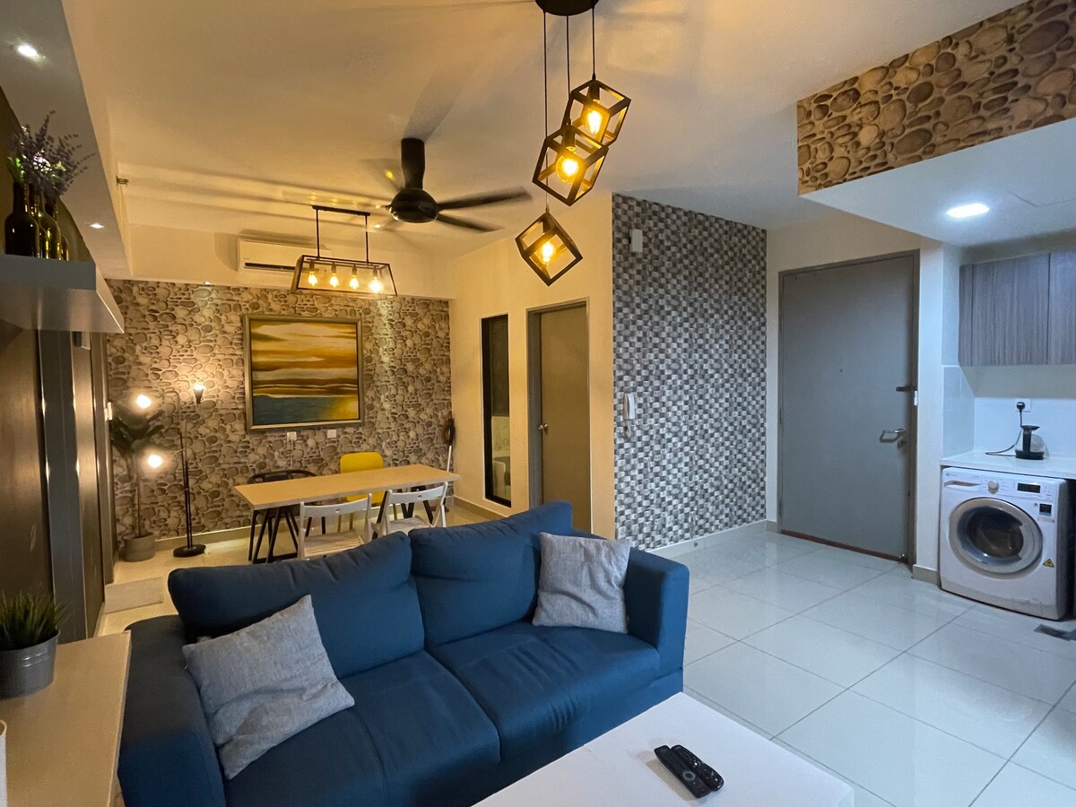 Stylish 2-bedroom Hyve Soho Suites Near MRT