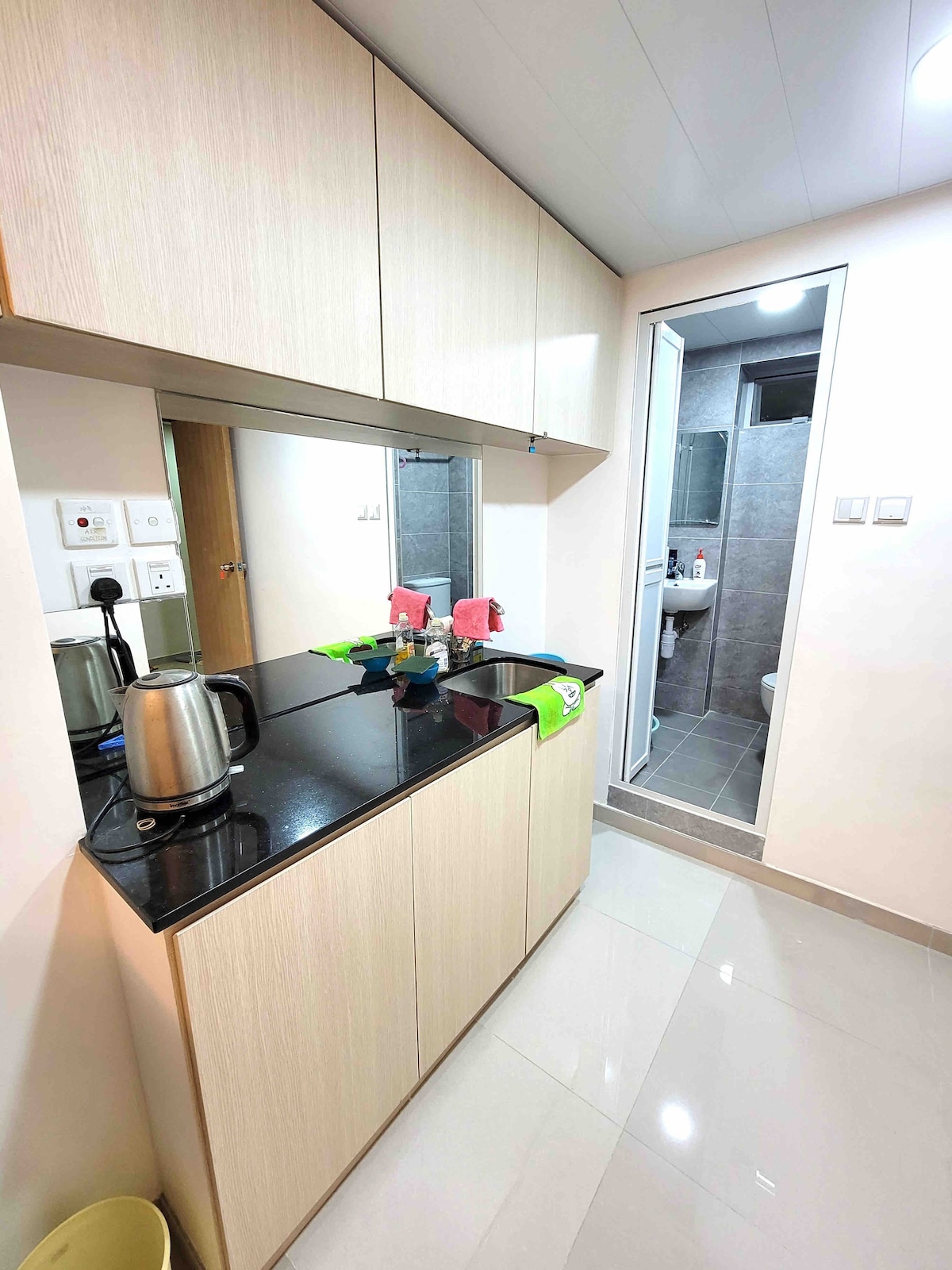 4BR for 10ppl 3mins to MongKok MTR