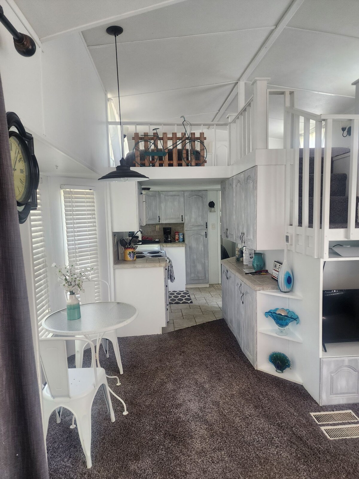 Sweet Escape-Adorable Tiny House