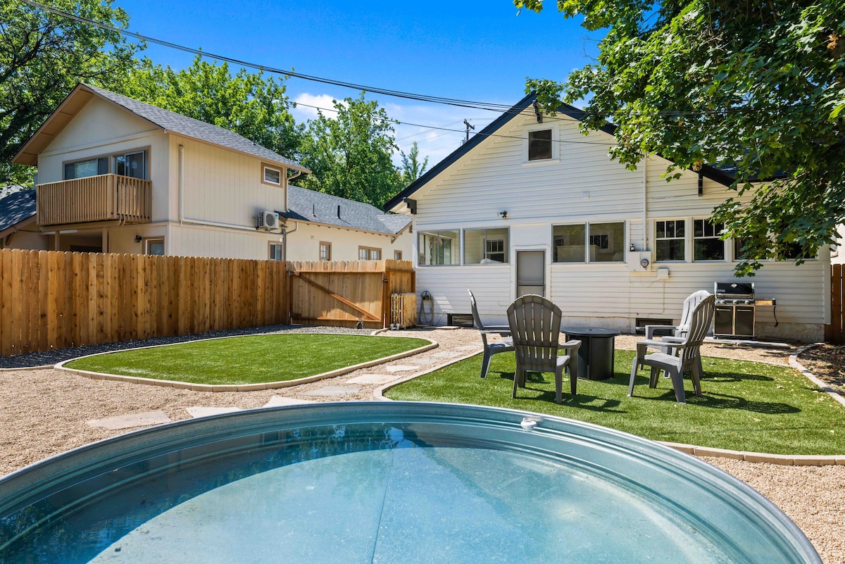 Downtown Bungalow with Geothermal Hot Spring