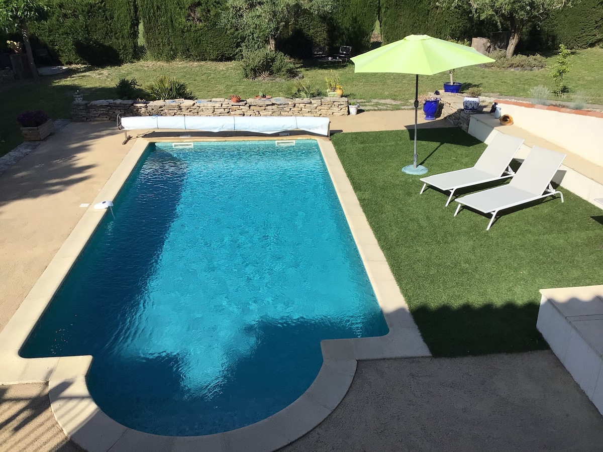 Appartement avec piscine entre mer et montagne