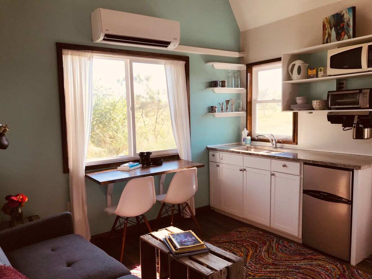 Grinnell Heritage Tiny House - On Organic Farm