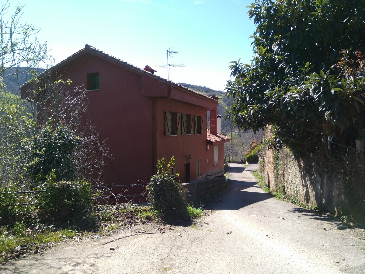 casa rural en pueblo muy tranquilo