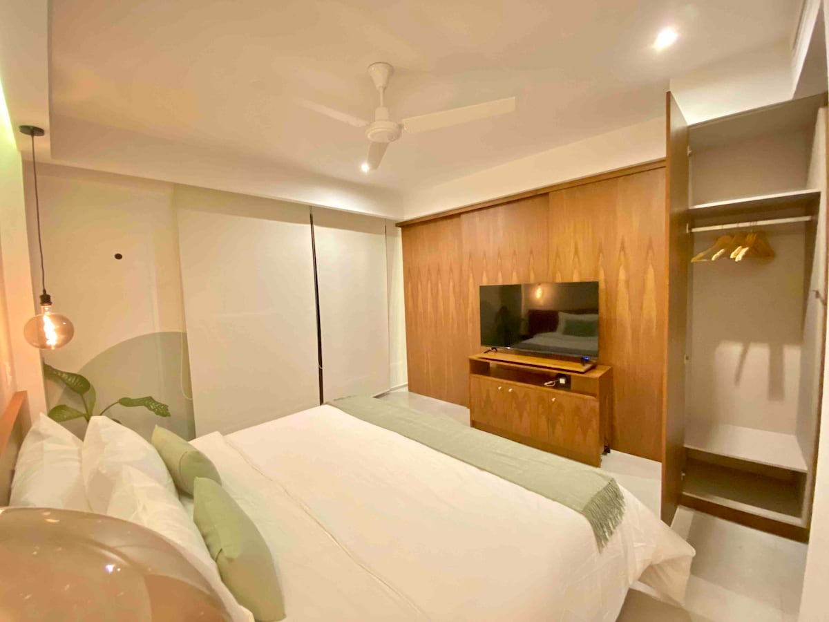 一流的1间卧室，配有2米宽双人床、OceanViewPool、