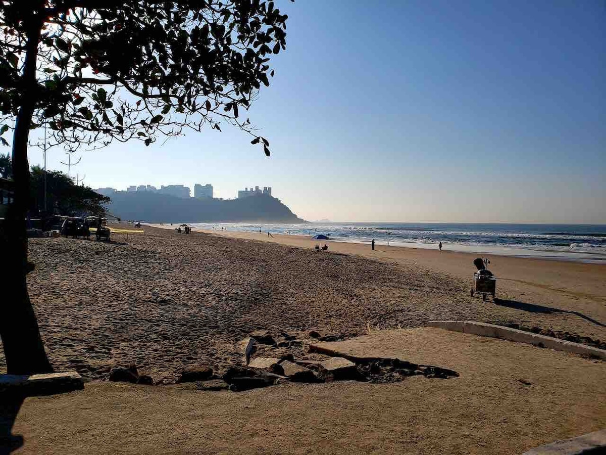 位于汤博海滩（ Tombo Beach ）的高标准房屋