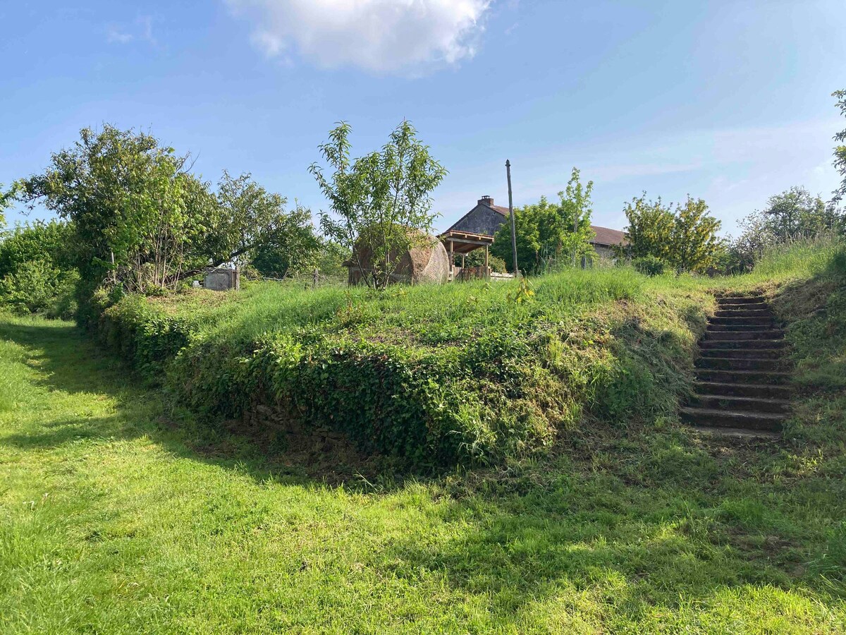 Peaceful, rural eco cottage with private garden