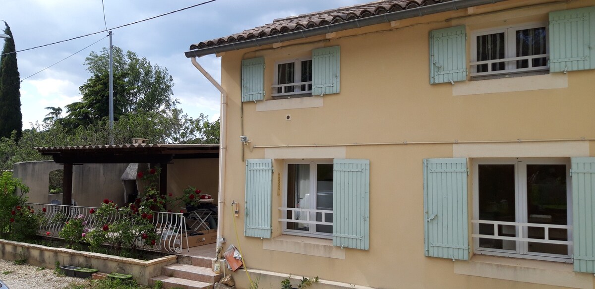 Gîte climatisé, au calme et proche du centre ville