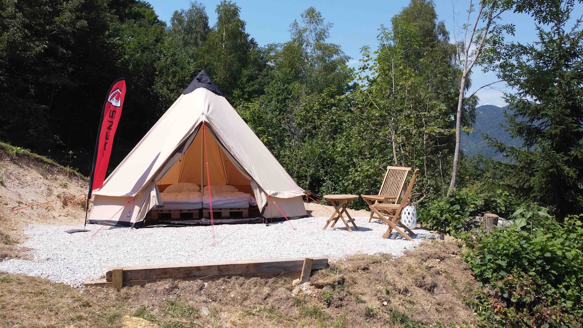 GLAMPING VILLAGE VINTGAR TENT 3