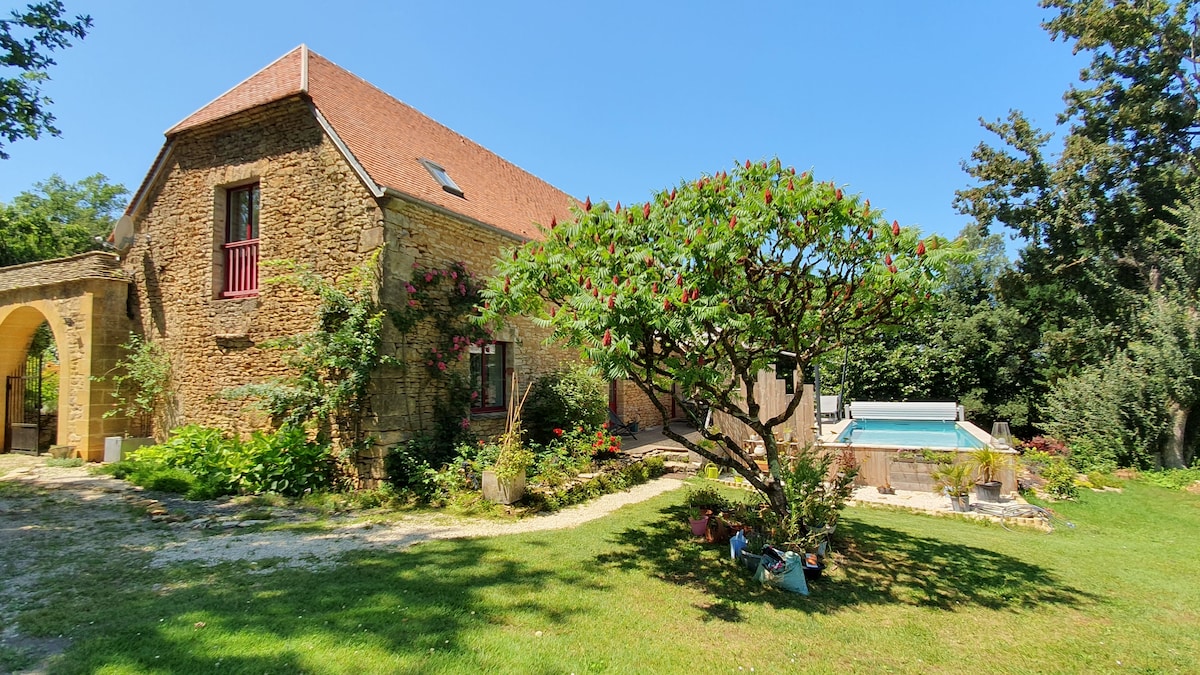 Grange de charme avec piscine privée proche Sarlat