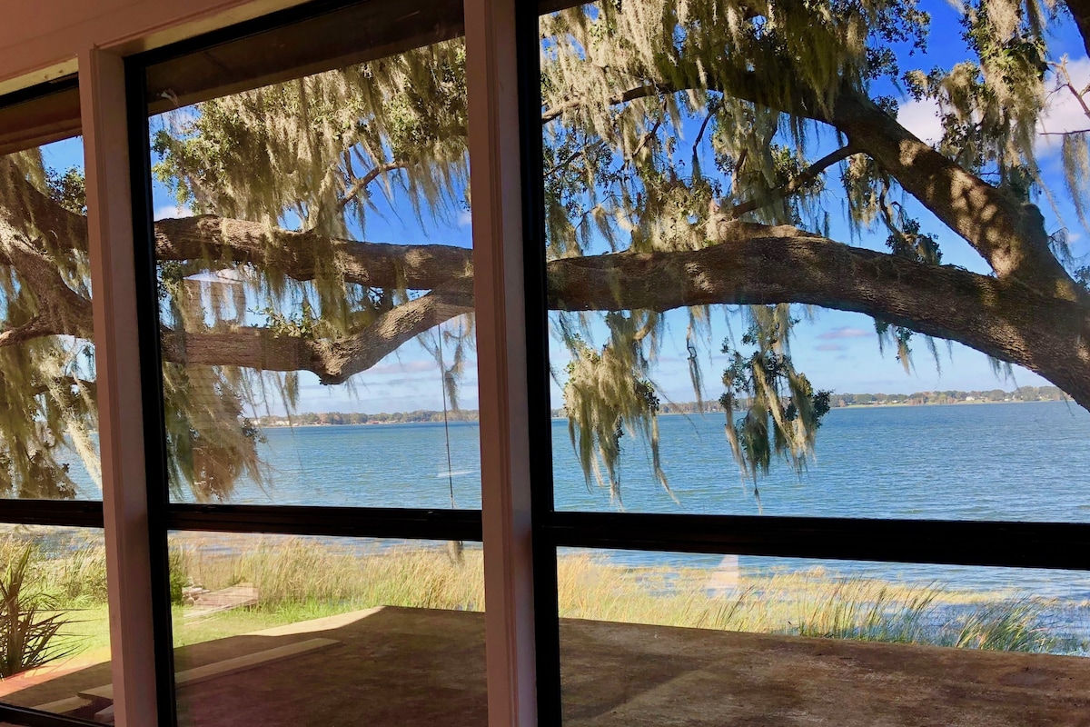 Ariana Place - Tree House Like Lakefront Views