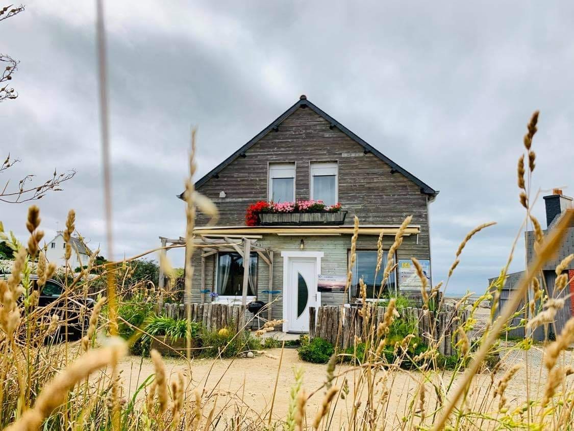 La mer à 10 mètres .Gîte Les Chardons Bleus .