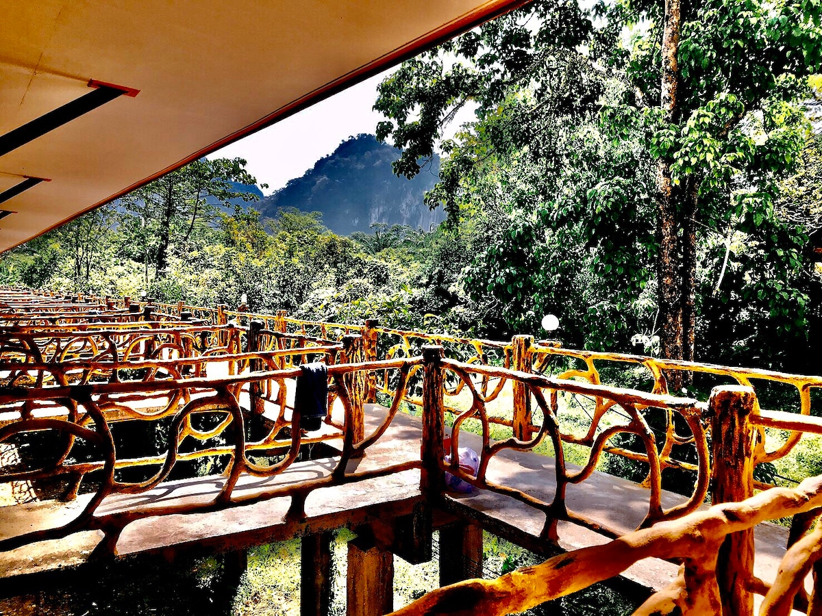 Khao Sok Smiley平房