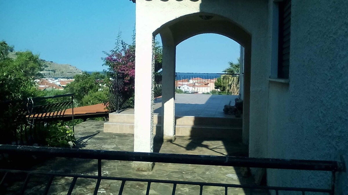 Spacious apartment with a view of the sea!