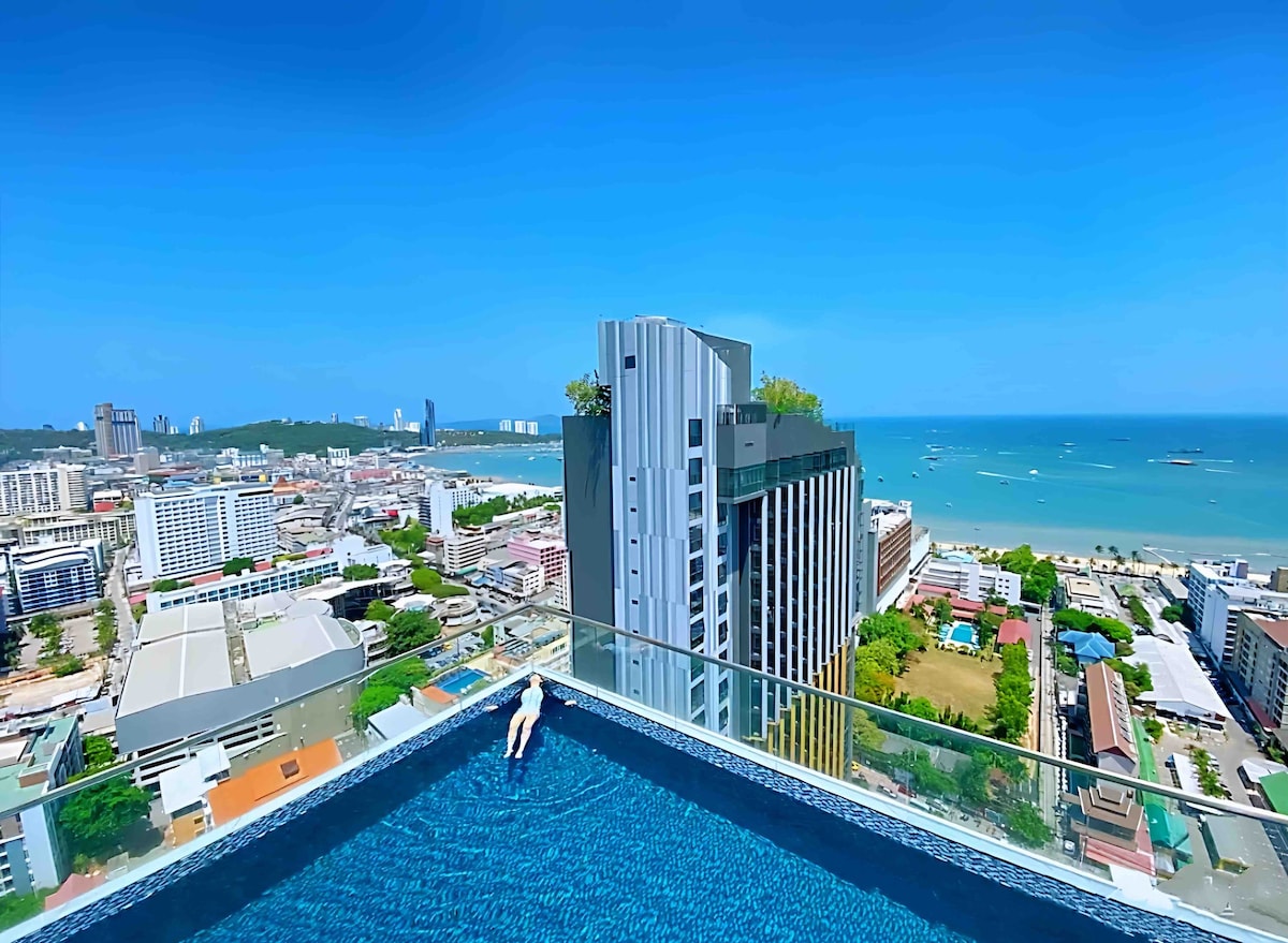 Rooftop Pool, Heart Of Pattaya #The base