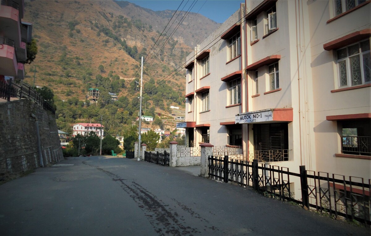 Independent Flat with Valley View Solan