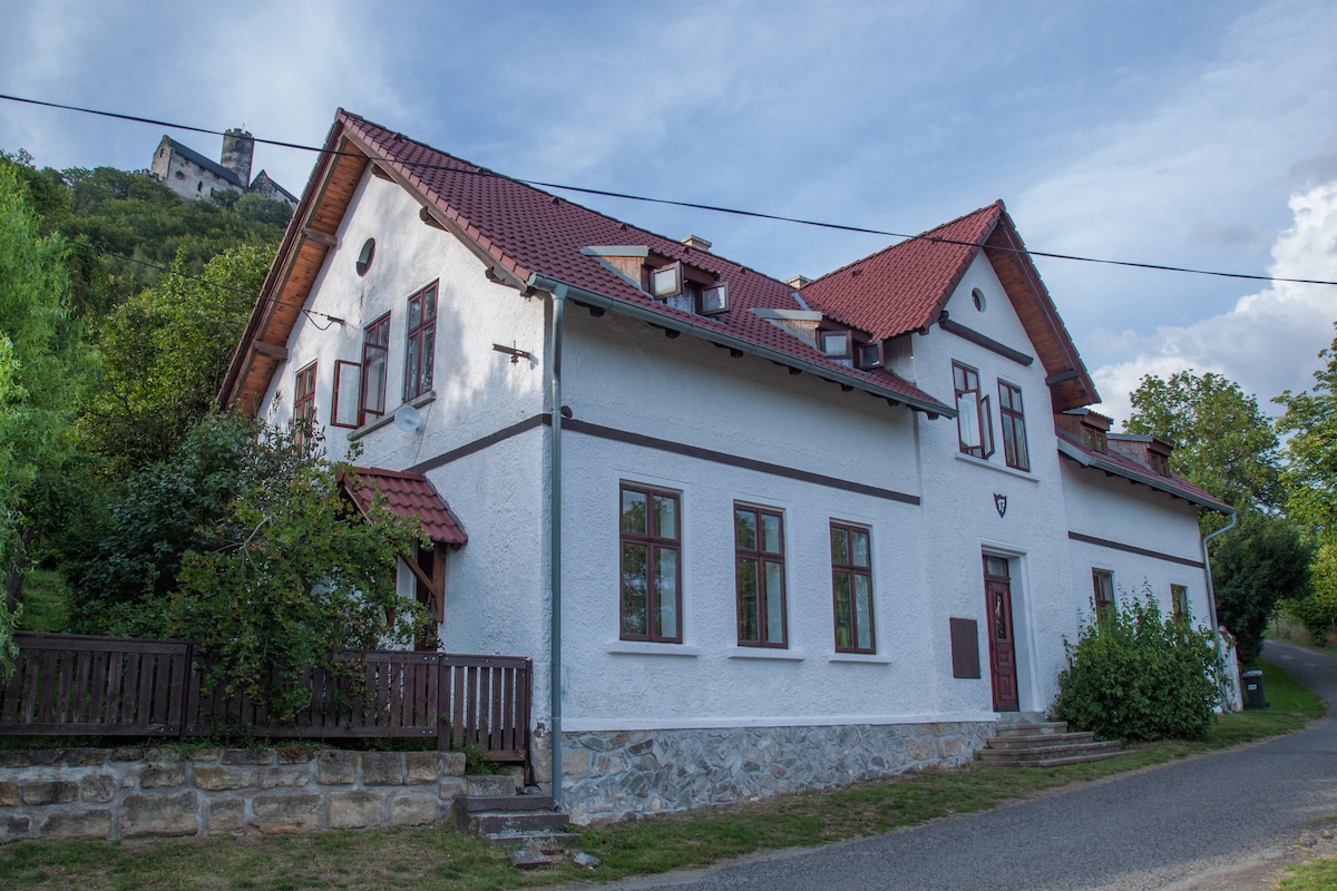 Family weekend house by the castle - Apartment A