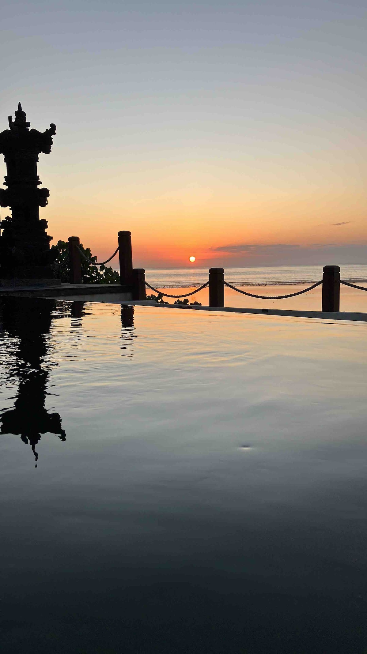 Villa Cemara - Serene ocean, sunrise/set views.
