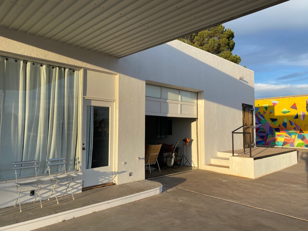 MetaModern Loft Marfa