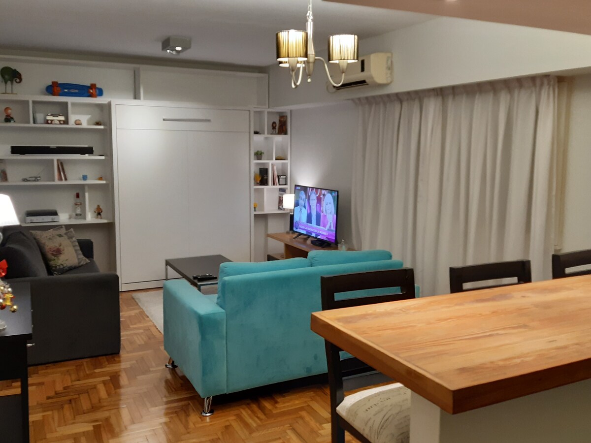 现代单间公寓雷科莱塔（ Monoambient Recoleta ）。布宜诺斯艾利斯。