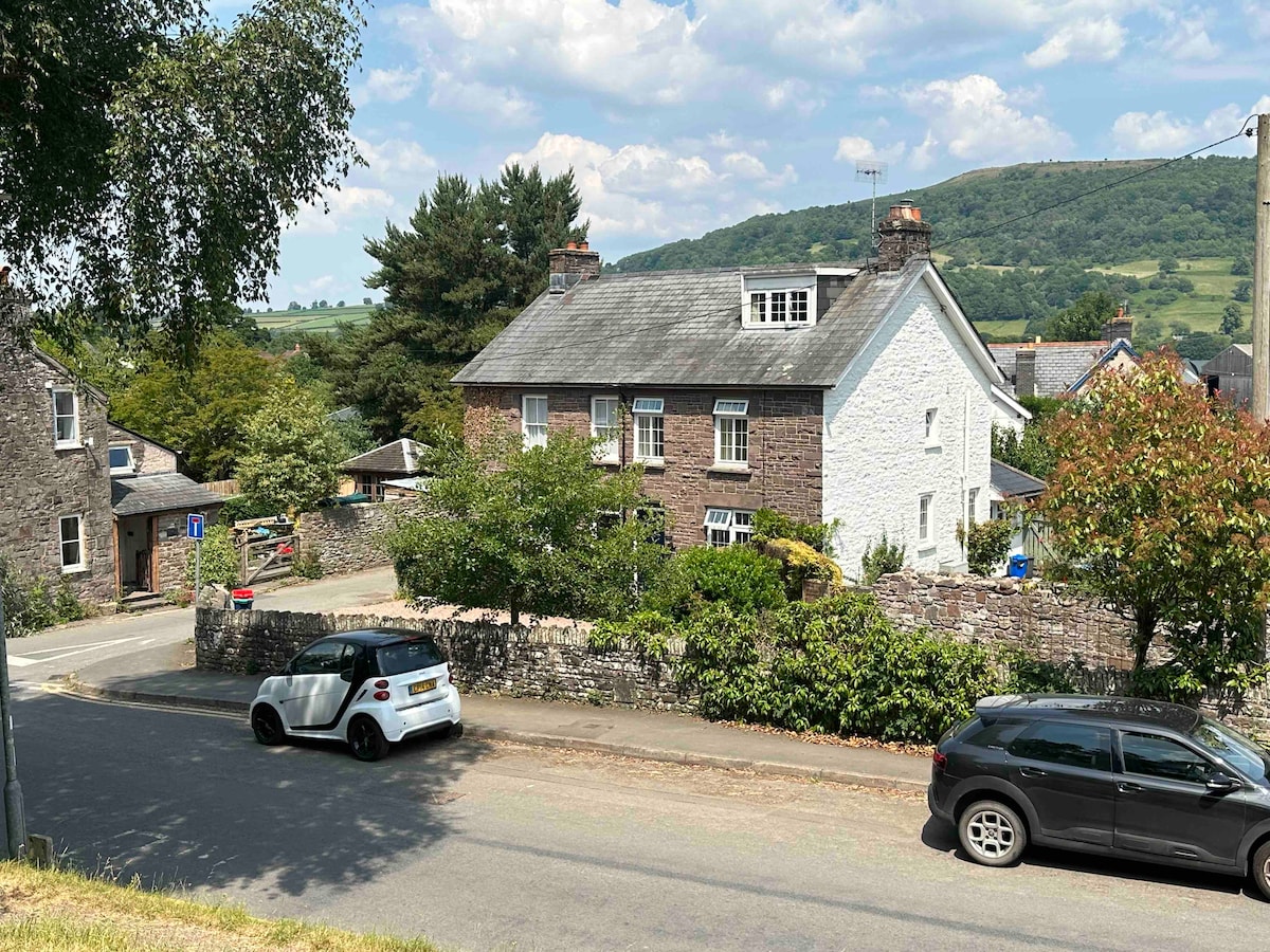 乌斯克河畔的Kiwi Cottage, Canal Village, Talybont on Usk。