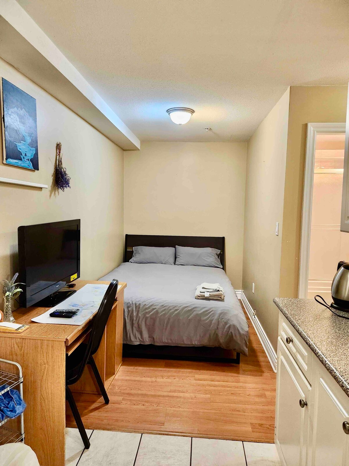 Private guest suite in central Vancouver