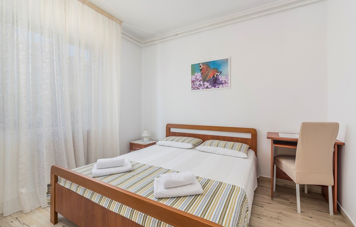 Apartments Nerina - Two Bedroom Apartment A2