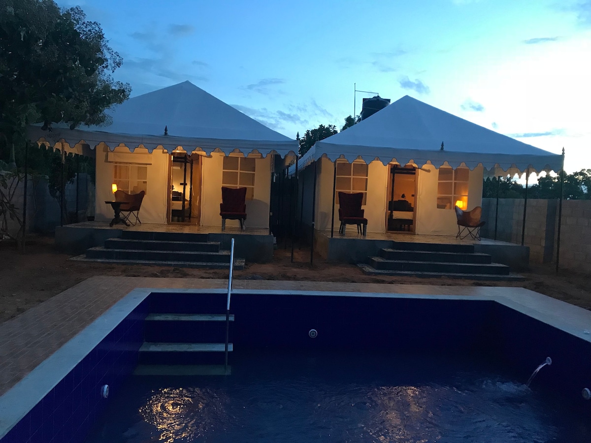 2 Luxury Tents w/ AC, Pool, BBQ.