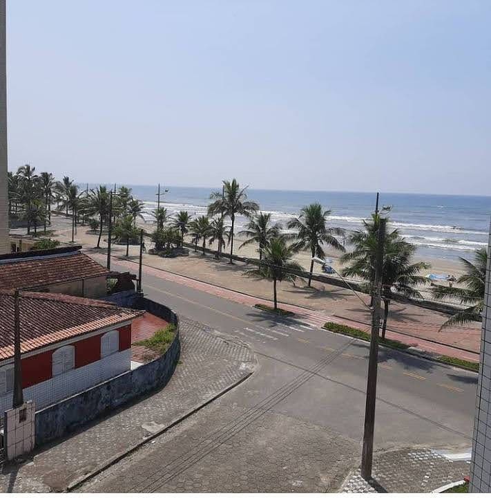 Apartamento beira mar Mongaguá 6 pessoas / garagem