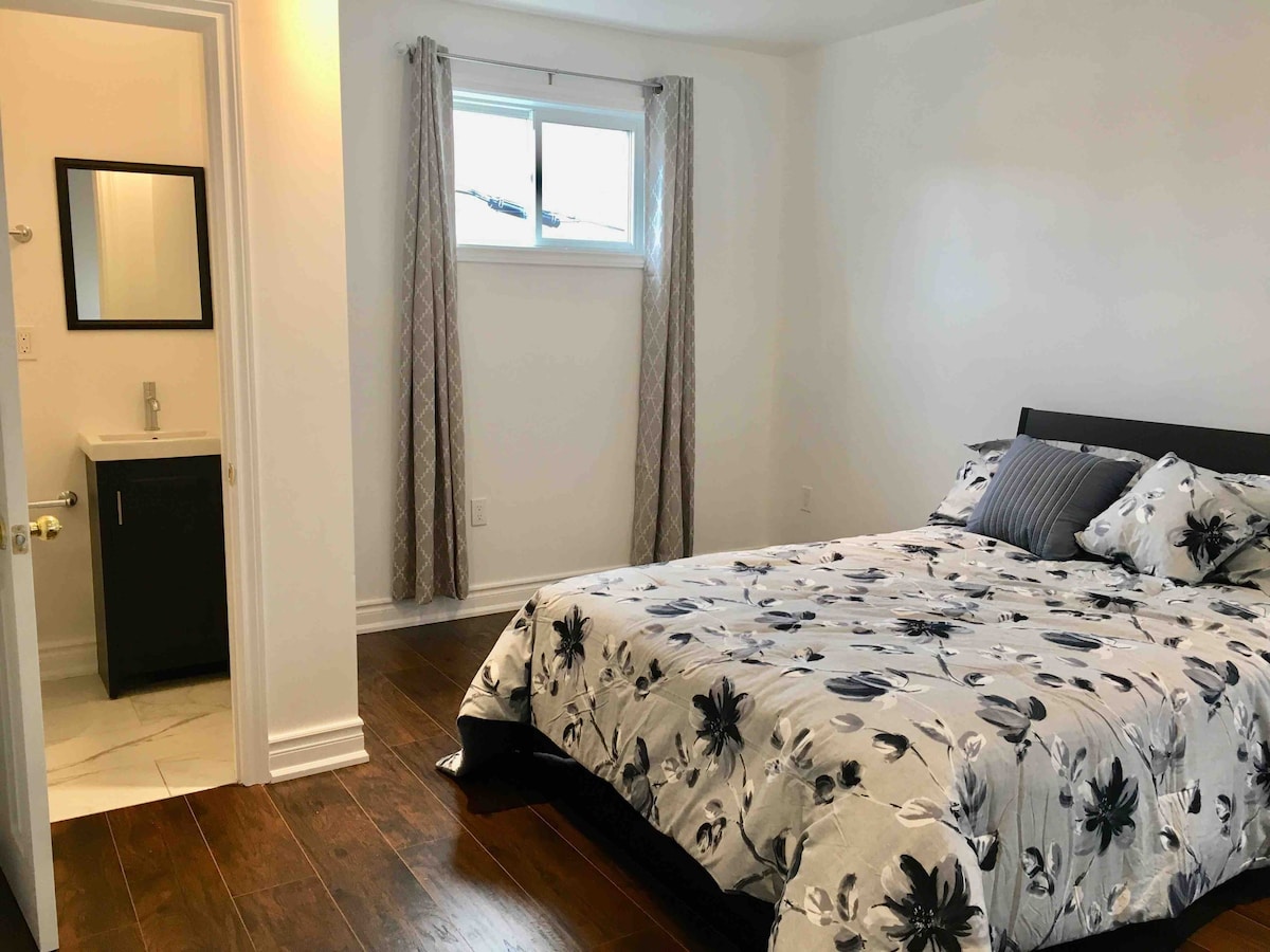 Cozy room with private bathroom ,little Italy