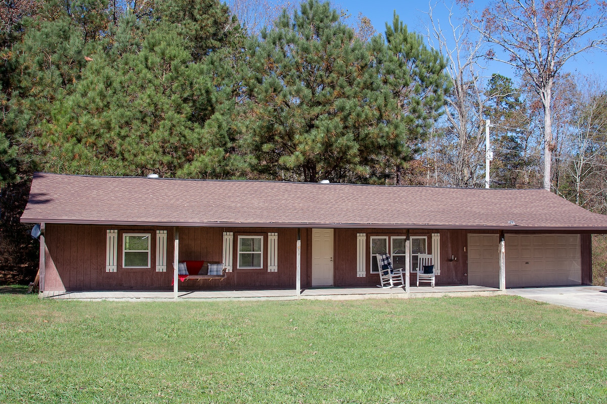 Adorable Cottage with Family Game Room & More!