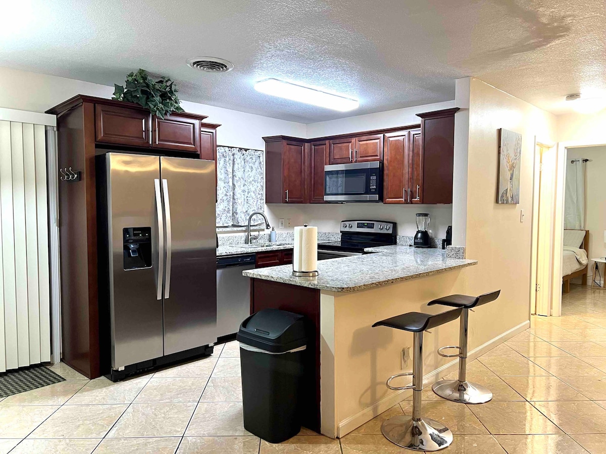 Cozy Family Home 10 minutes from UCF