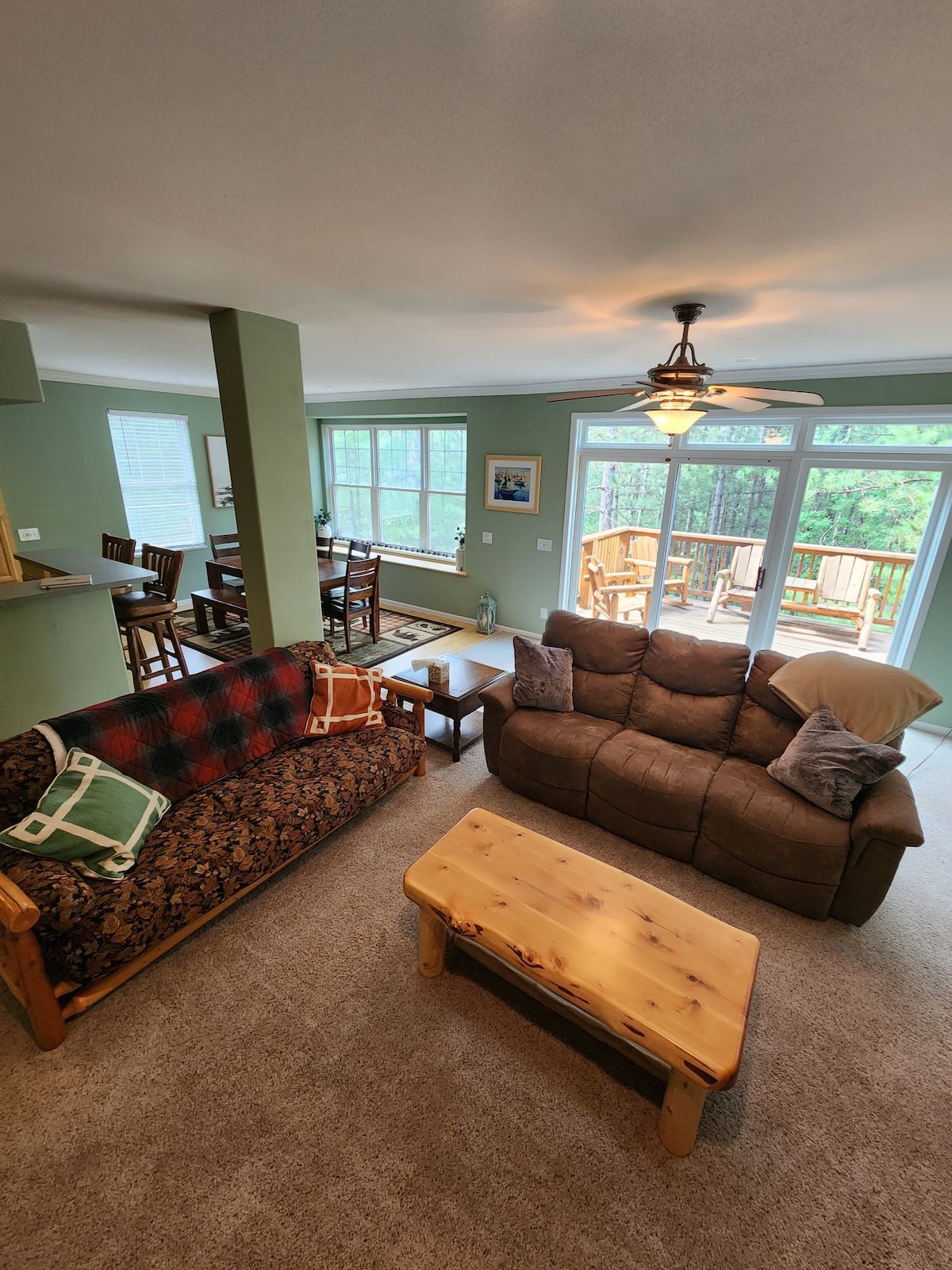 Whispering White Pines Upper Unit Sleeps 8