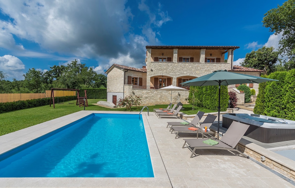 Villa Vernier with Private Pool and Jacuzzi