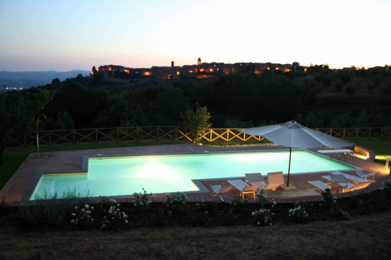 伊尔贝尔内托老城堡，带私人游泳池