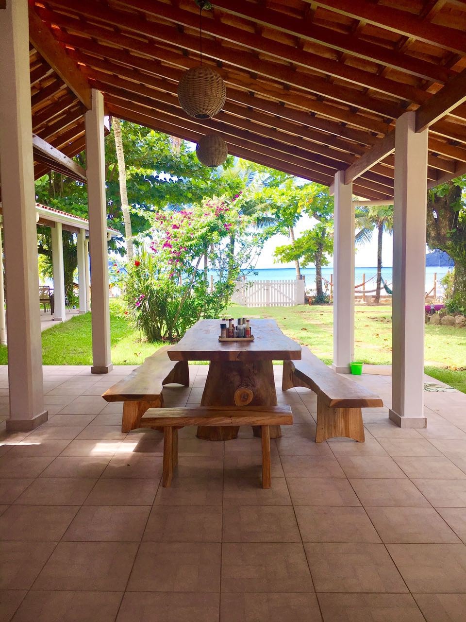 Casa Pé na Areia Praia da Enseada Ubatuba