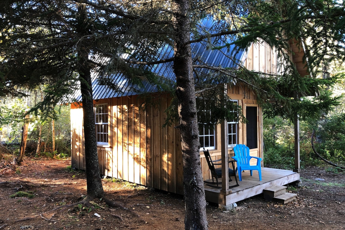 烛光岛屿小木屋，位于僻静的中海岸海岸