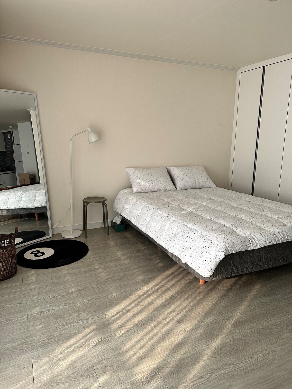 simple studio in Gangnam
강남 원룸 아파트