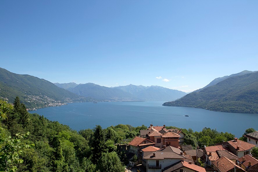 单间公寓，可欣赏马焦雷湖（ Lake Maggiore ）的美