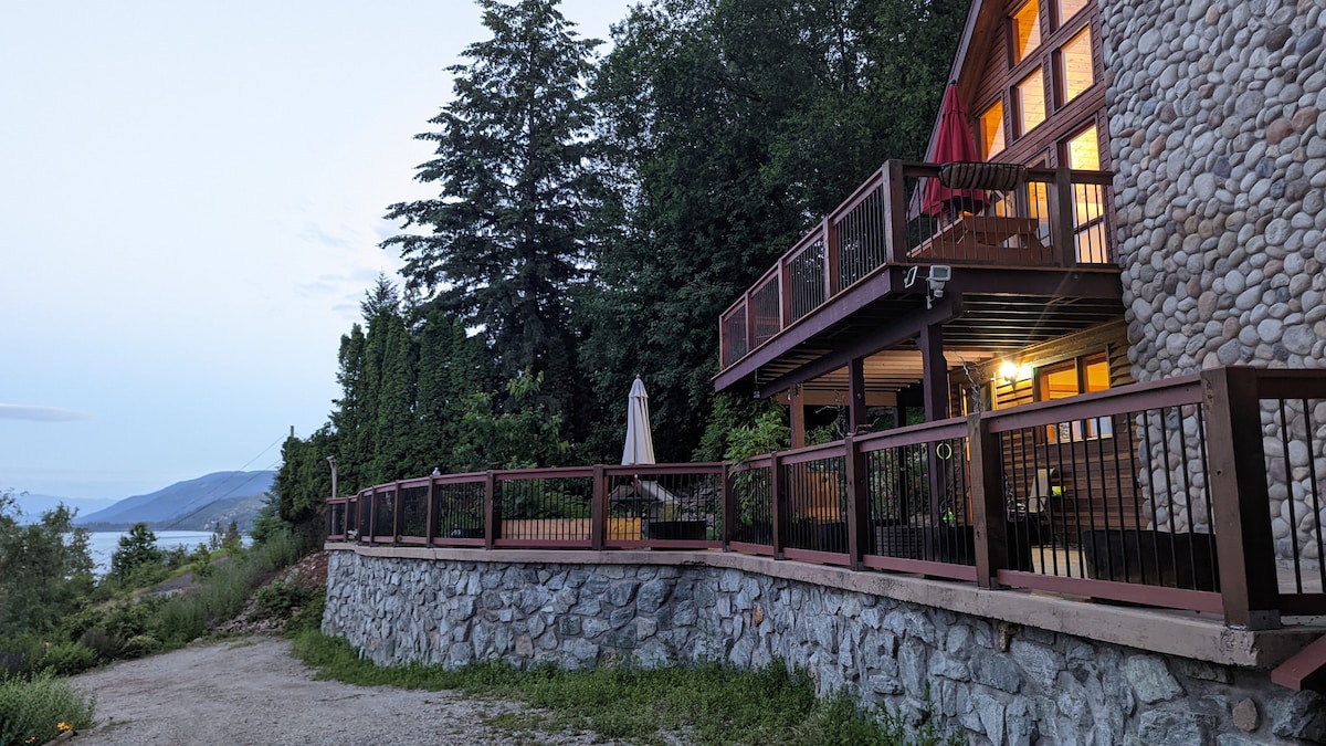 Lakeview Chalet