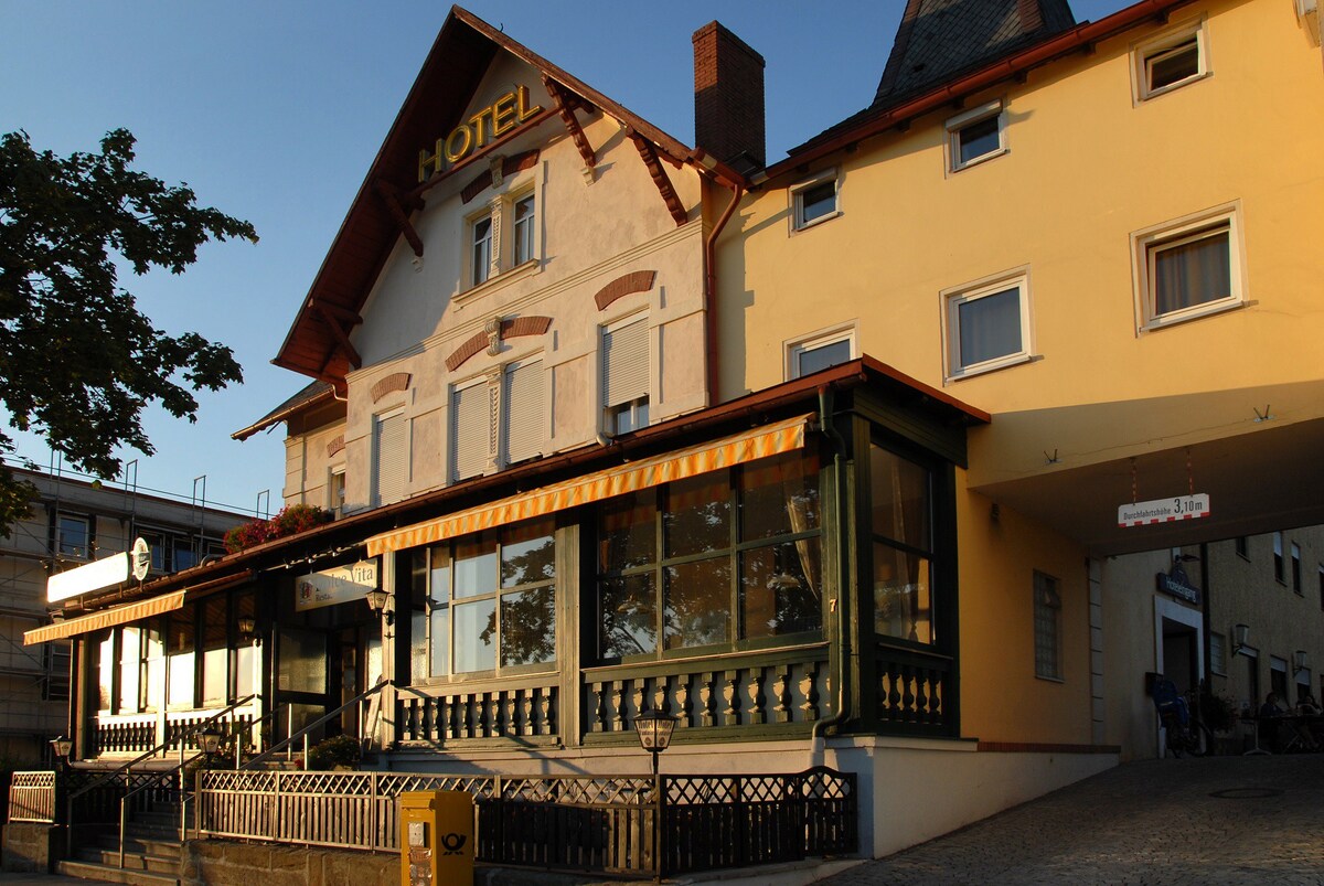 Hotel Fantasie (Ansbach) ，单人房